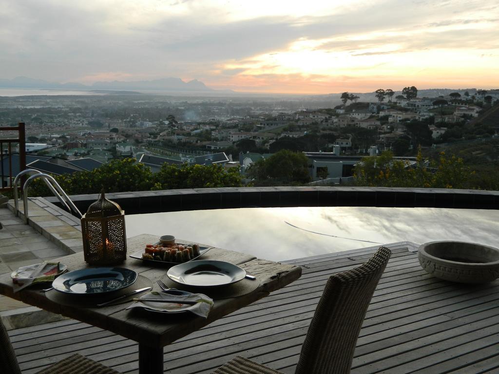 43 On Sandstone Somerset West Dış mekan fotoğraf